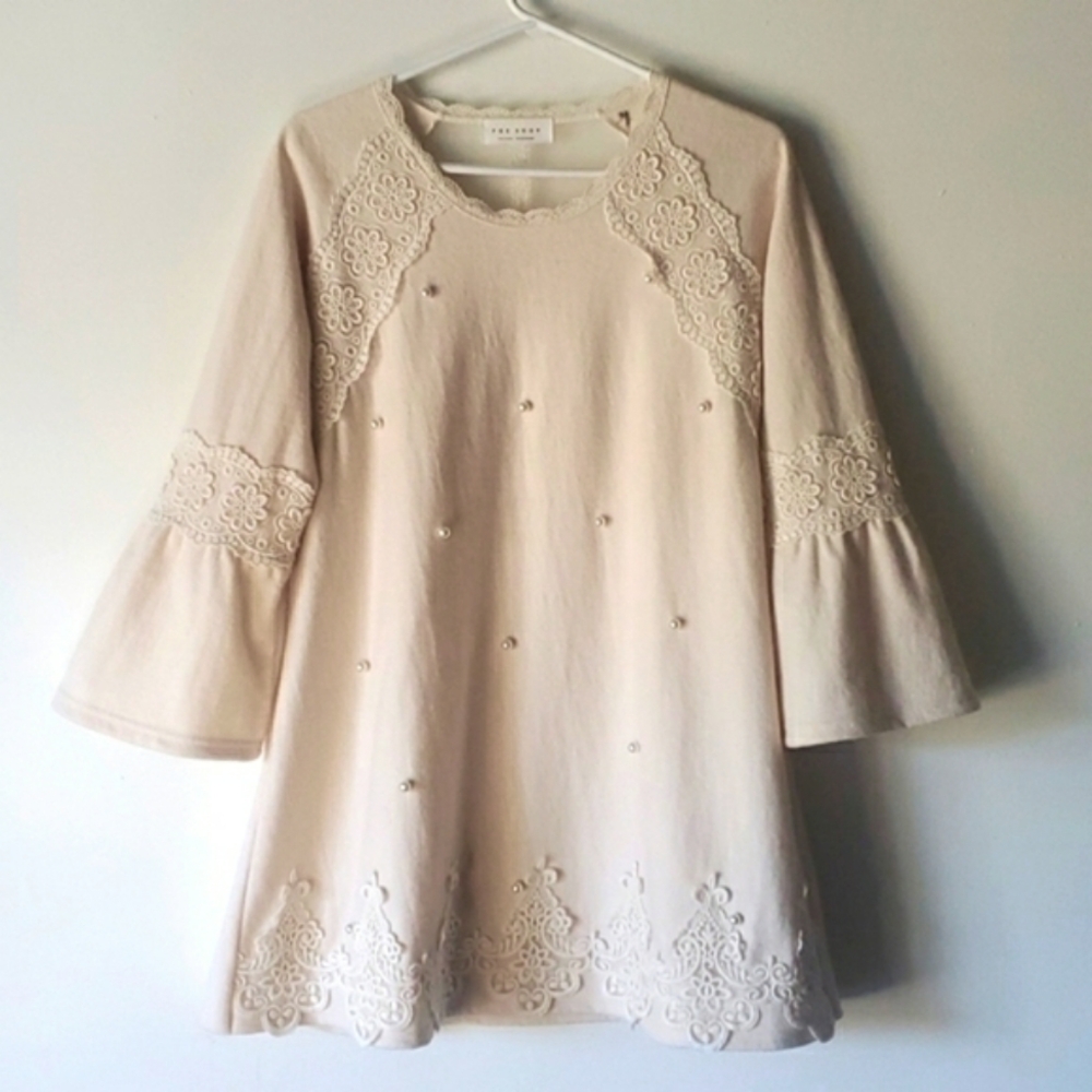 PNK SHOP KOREA Thin pinky cream natural fibre dress w bell sleeves pearls & lace